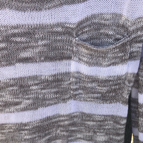 Tan and white Sweater - Picture 3 of 4